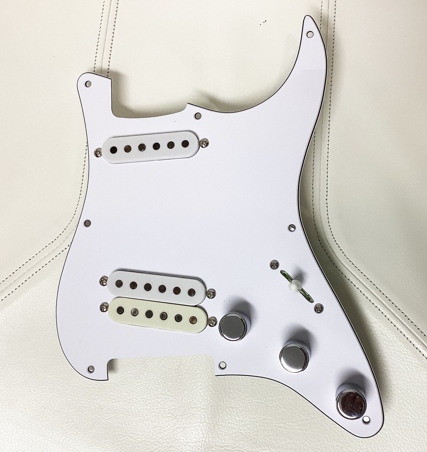Robbie Robertson Last Waltz Stratocaster Loaded Pickguard Hand Wound & Wired White