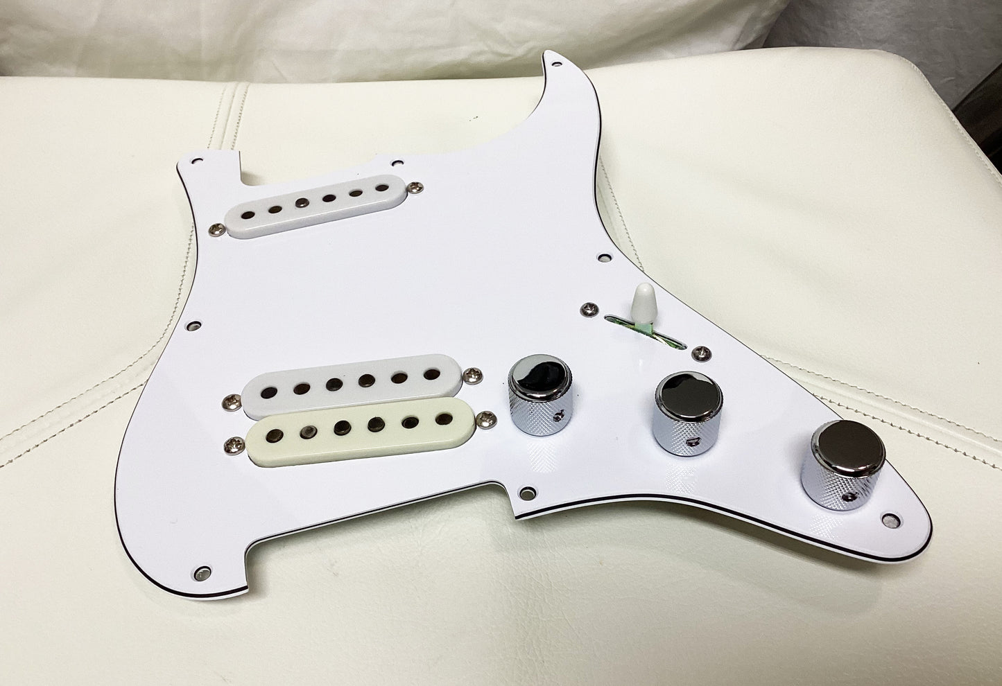 Robbie Robertson Last Waltz Stratocaster Loaded Pickguard Hand Wound & Wired White