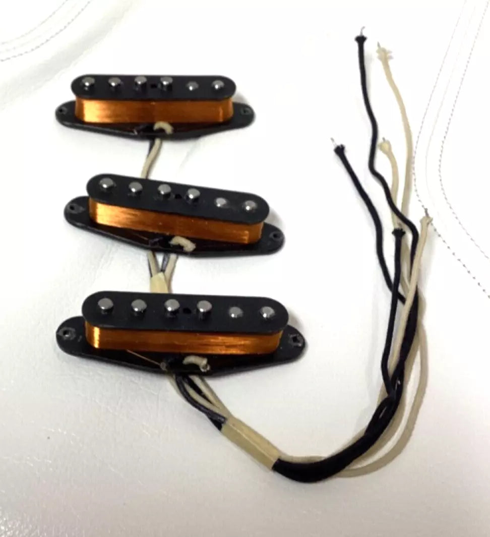 Fender Stratocaster Hum-Canceling Middle Pickups
