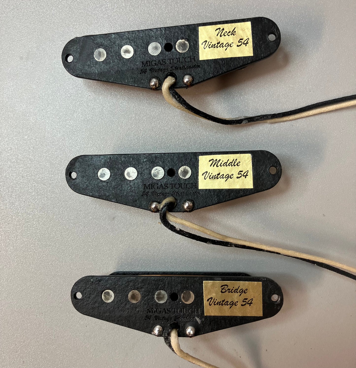 Left Handed Vintage Classics Collection Stratocaster '54 Vintage Alnico III Pickup Set Lacquer Potted