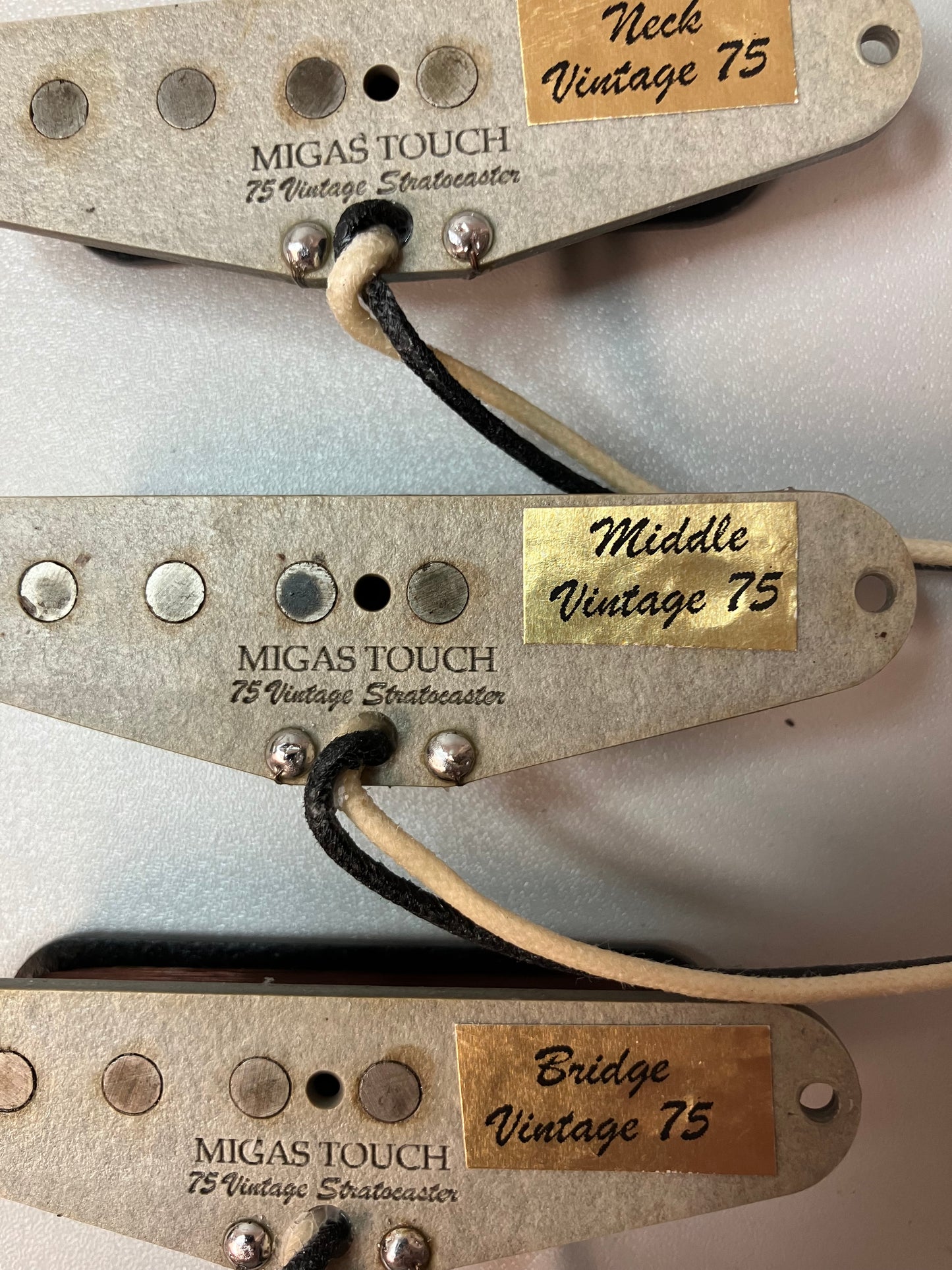 Left Handed Vintage Classics Collection '75 Stratocaster Alnico V Pickup Set Lacquer Potted